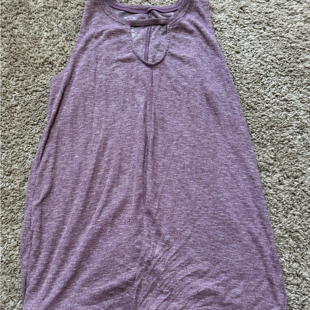 Maroon Sleeveless Knit Top